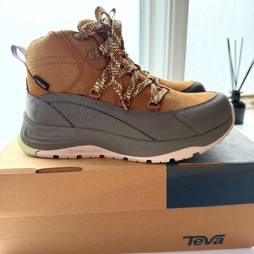 New Teva Auroris Waterproof Hiking Boot
